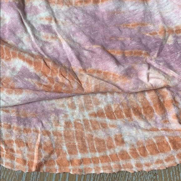 YOUNG FABULOUS & BROKE V-NECK TWISTER TEE IN PEACH BAMBOO WASH S - Picture 6 of 8